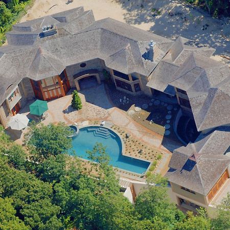 East Hampton Art House Bed And Breakfast ภายนอก รูปภาพ