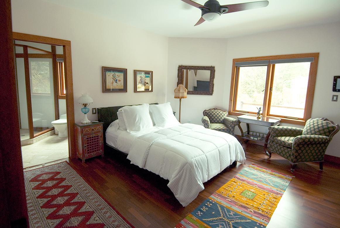 East Hampton Art House Bed And Breakfast ภายนอก รูปภาพ