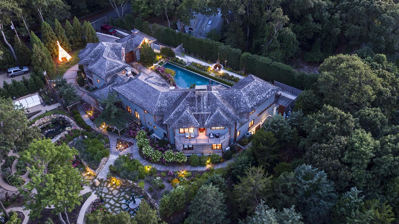 East Hampton Art House Bed And Breakfast ภายนอก รูปภาพ