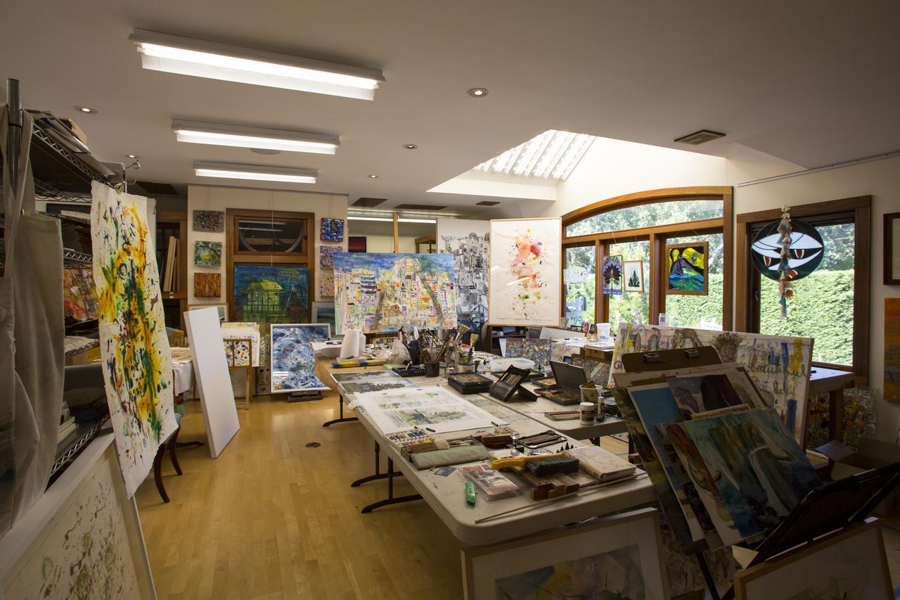 East Hampton Art House Bed And Breakfast ภายนอก รูปภาพ